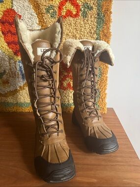 UGG Adirondack III Tall Women's Brown Lace-Up Shearling Winter Boots Size 7.5
